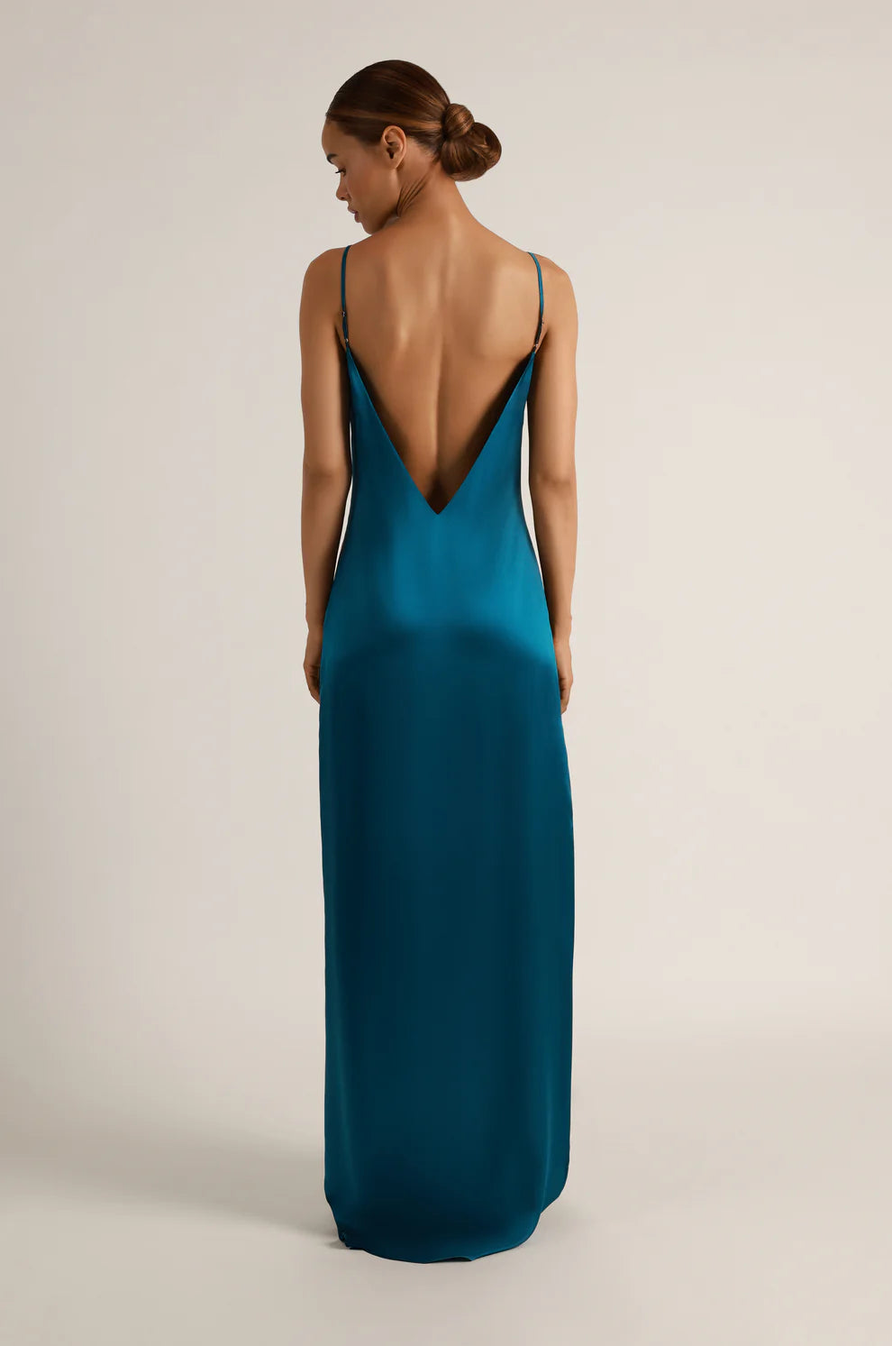Soie V-Back Slip Gown in Silk – Kiki de Montparnasse | Provocateur by Lux & Motion